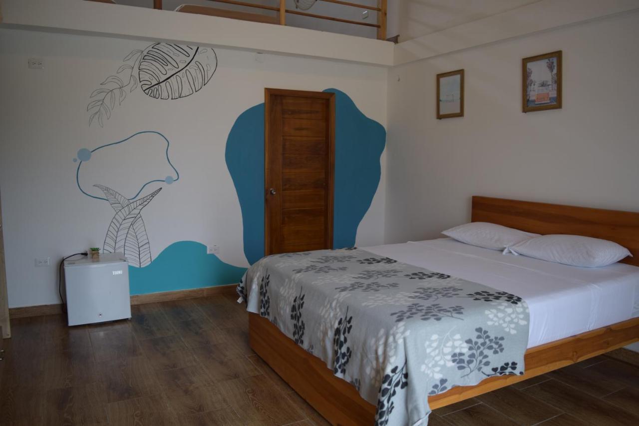 Ohana Beach Hotel Playas Bagian luar foto