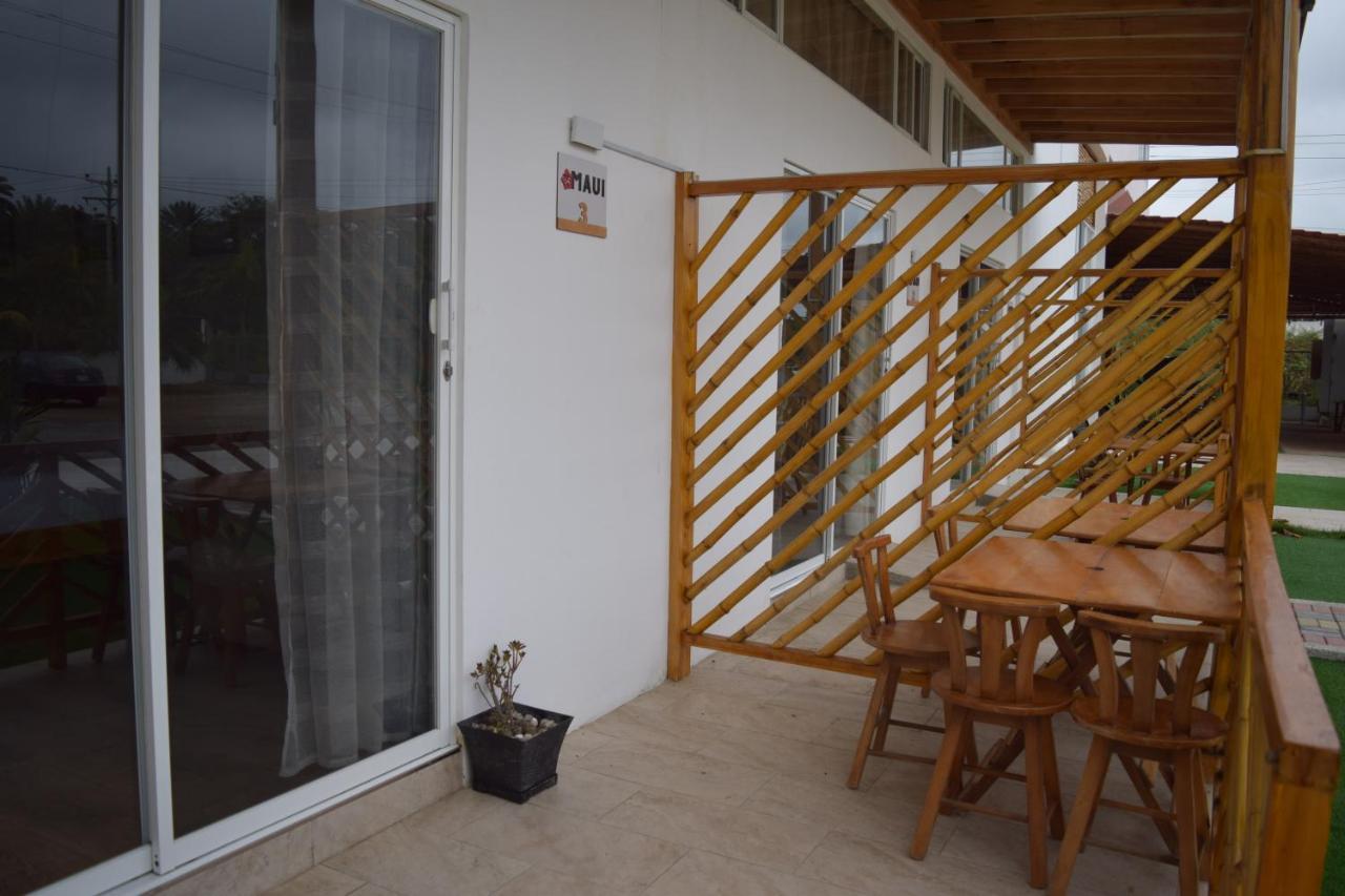 Ohana Beach Hotel Playas Bagian luar foto