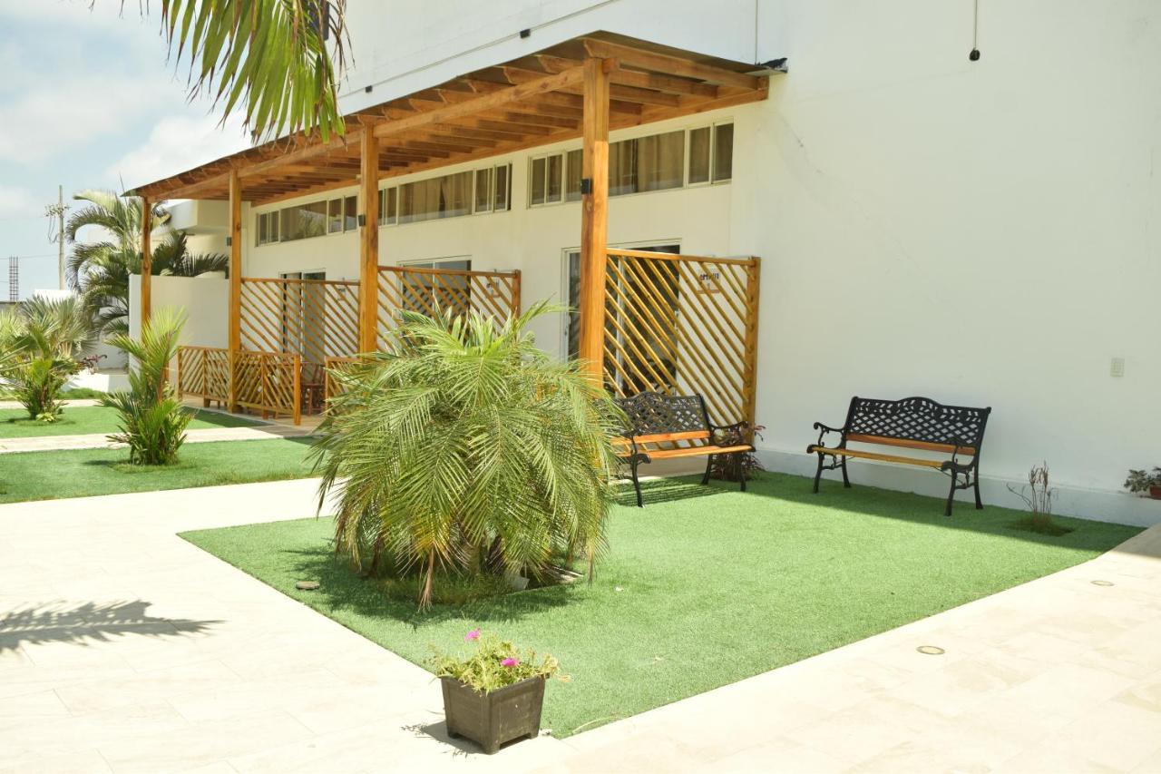 Ohana Beach Hotel Playas Bagian luar foto
