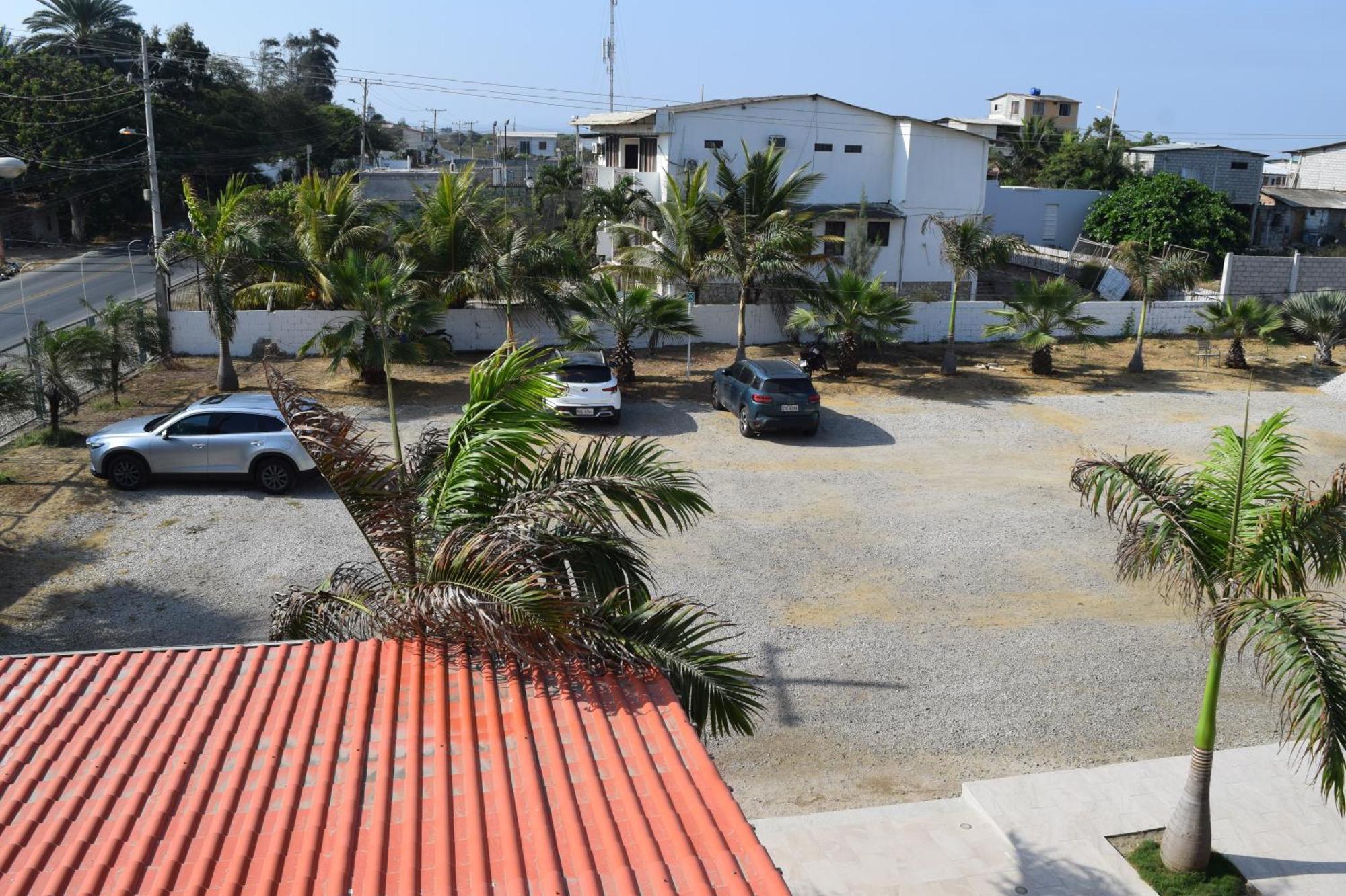 Ohana Beach Hotel Playas Bagian luar foto