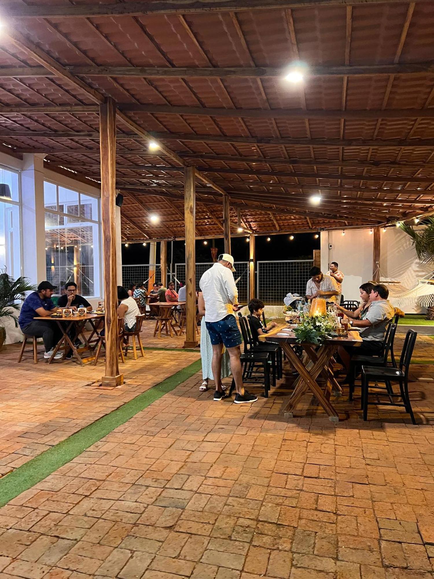 Ohana Beach Hotel Playas Bagian luar foto