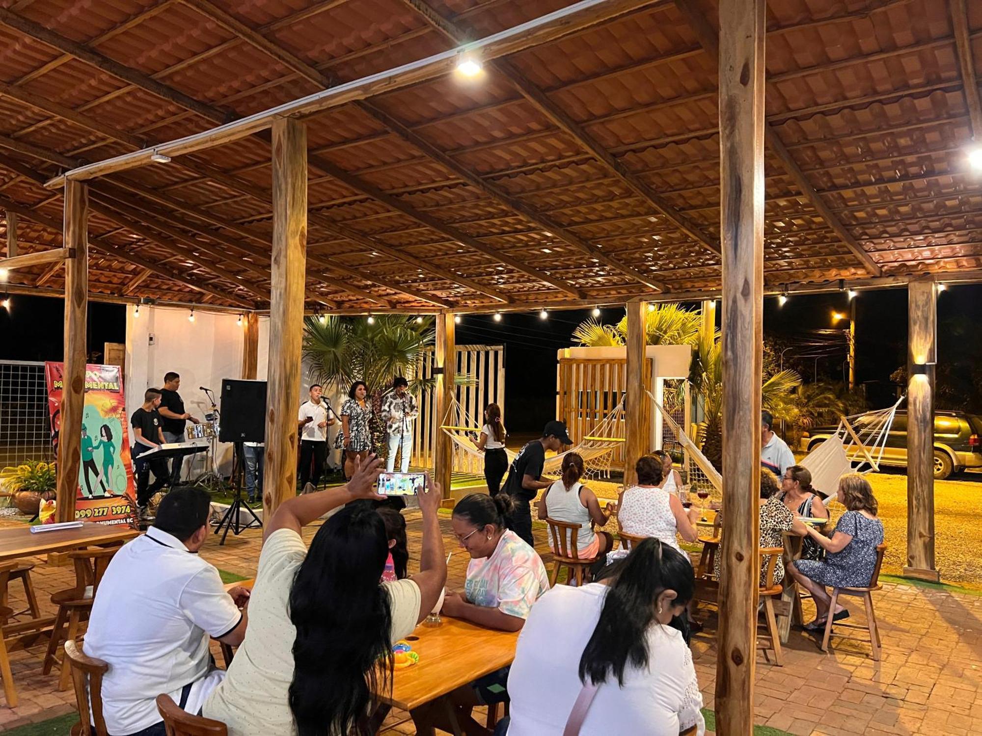 Ohana Beach Hotel Playas Bagian luar foto