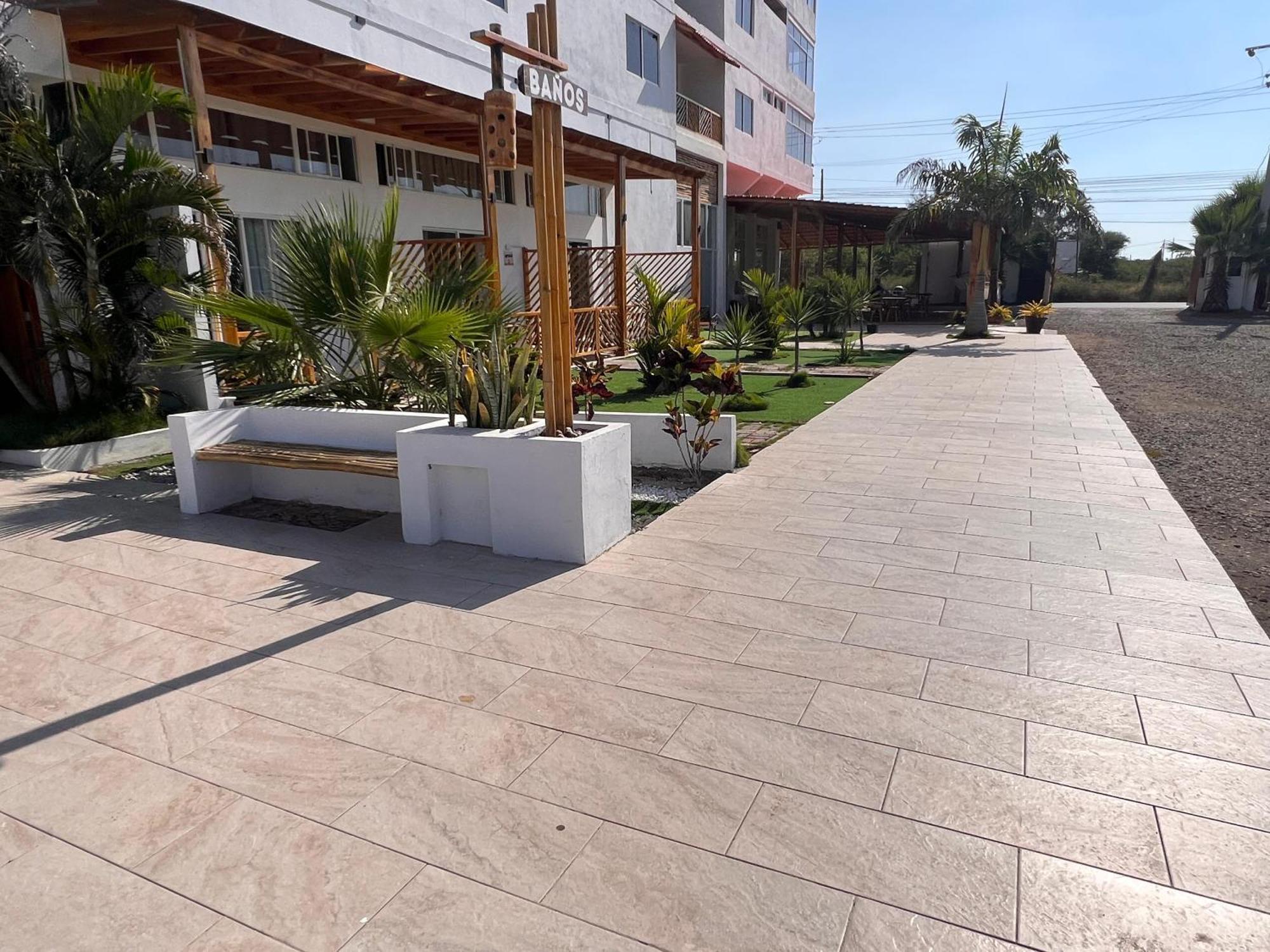 Ohana Beach Hotel Playas Bagian luar foto