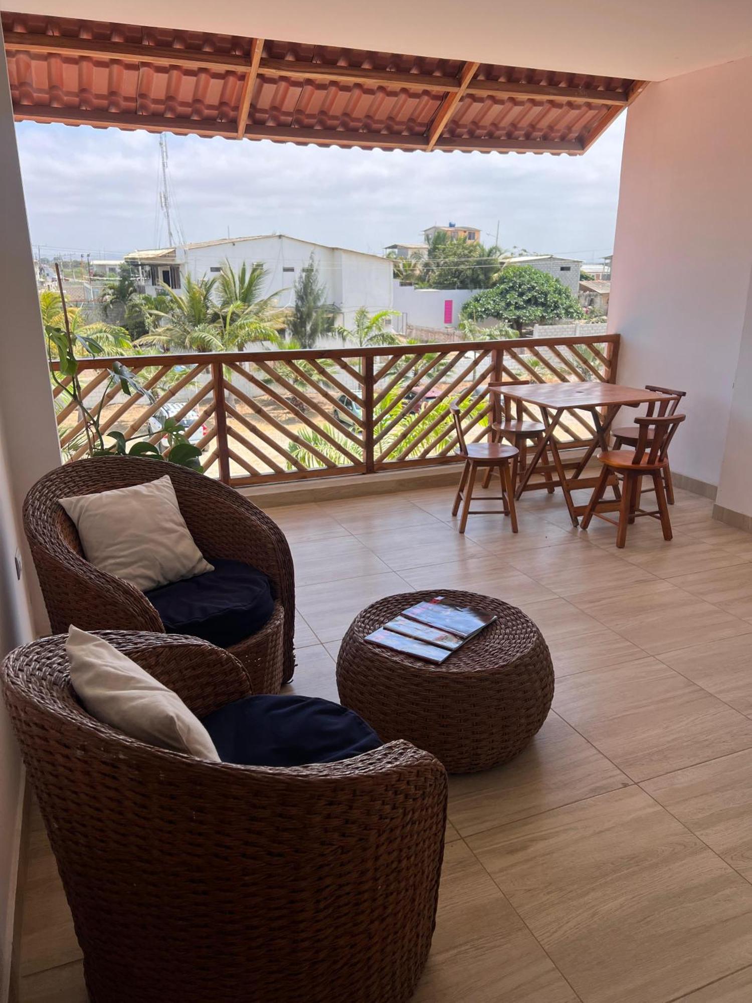 Ohana Beach Hotel Playas Bagian luar foto