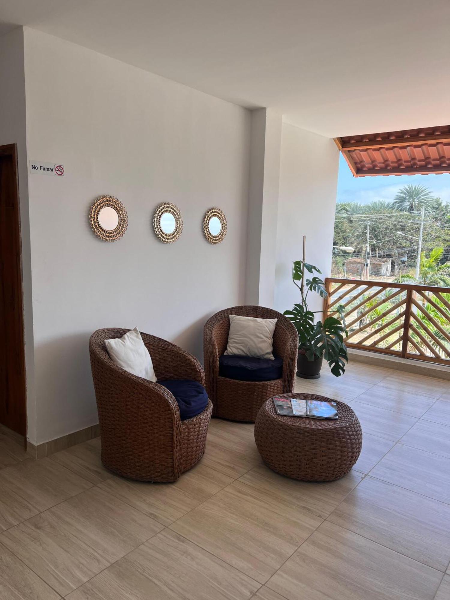 Ohana Beach Hotel Playas Bagian luar foto