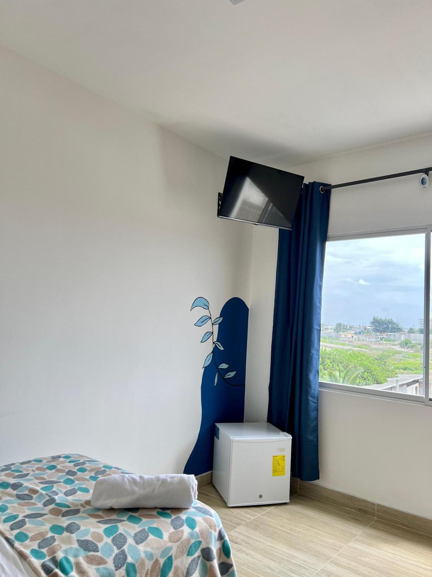 Ohana Beach Hotel Playas Bagian luar foto